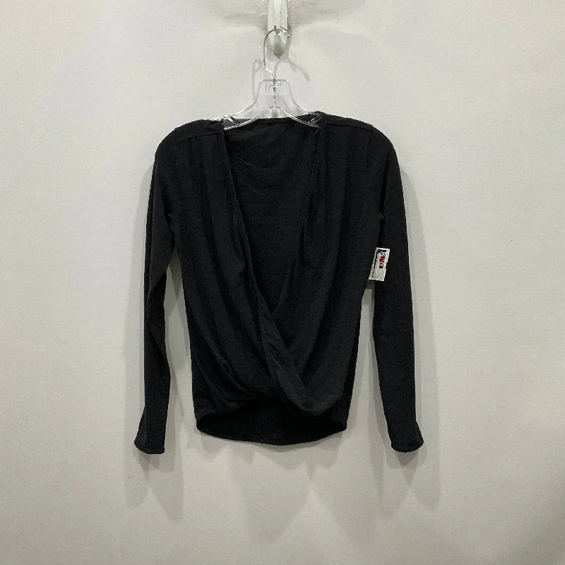 Athletic Top Long Sleeve Crewneck By Lululemon In Black, Size: 8